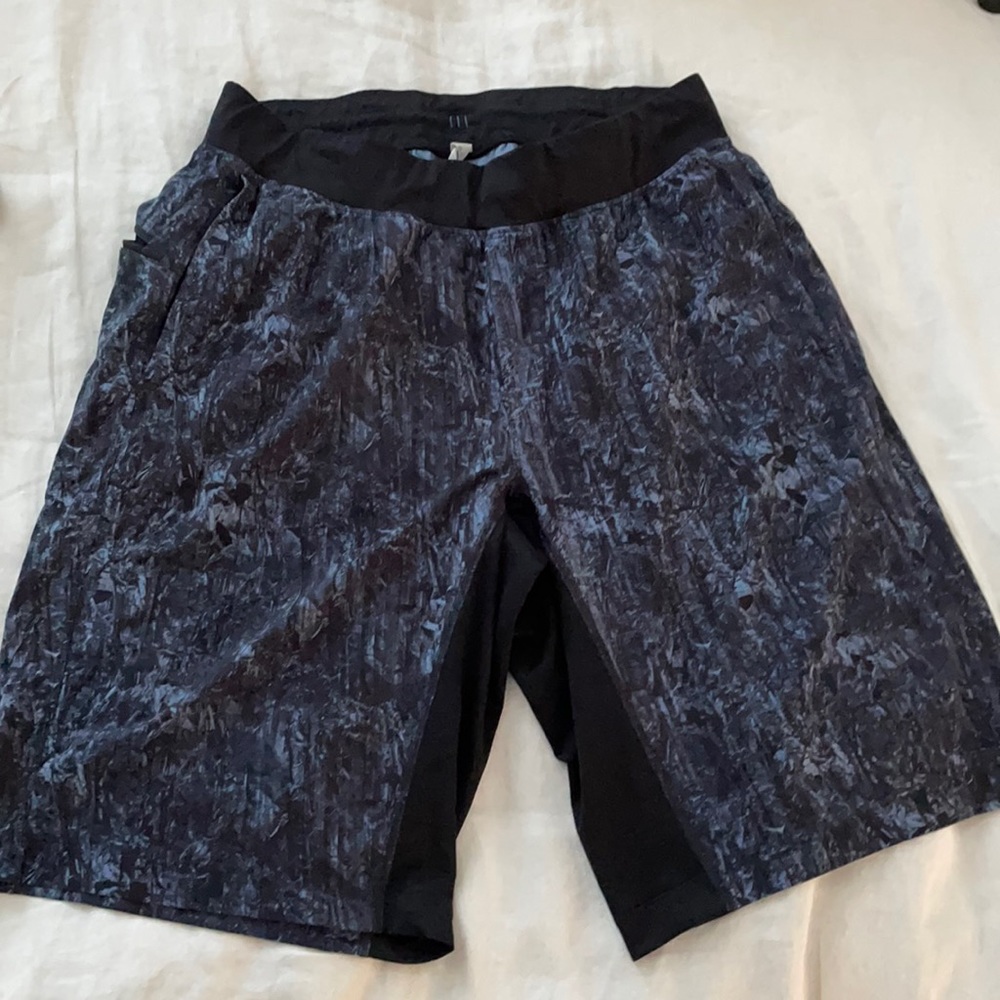 Men’s Lululemon short L